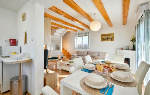 Tuhelj House | 2 Bedroom Cozy Home In Glogovec Zagorski
