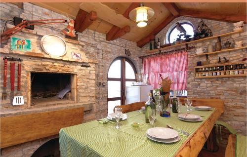 Sisan Apartment | 2 Bedroom Gorgeous Apartment In Pula