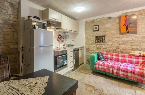 Bale House | 2 bedroom gorgeous home in Bale
