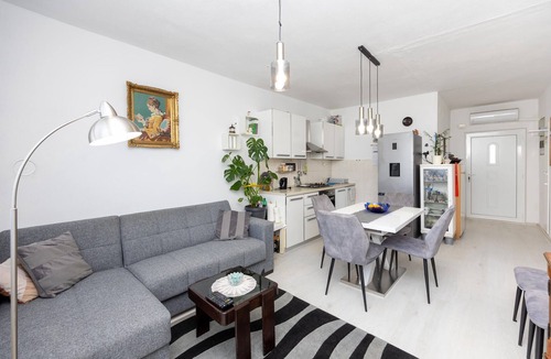 Gustirna Apartment | 2 bedroom lovely apartment in Gustirna