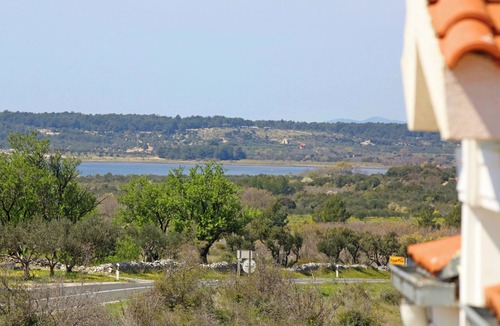 Donje Polje Villa | 2-bedroom luxury villa surrounded by mountain views just minutes from the beach!