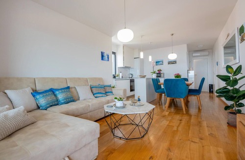 Bidol Apartment | 2 bedroom nice apartment in Makarska