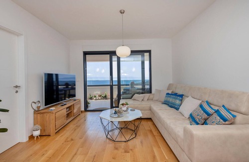 Bidol Apartment | 2 bedroom nice apartment in Makarska