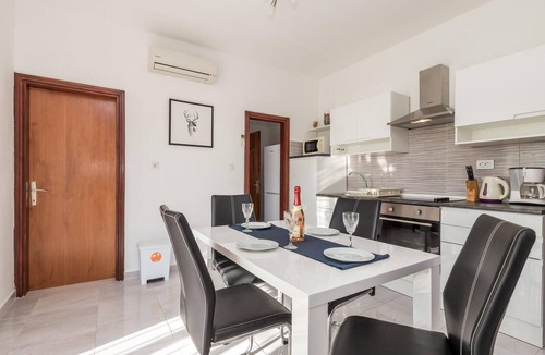 Kampor Apartment | 2 bedroom nice apartment in Kampor