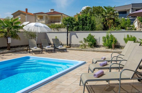 Pinezici Other | 200 m² Accommodation ∙ 4 bedrooms ∙ 10 guests