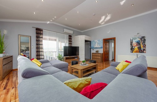 Turanj House | 219 m² House ∙ 5 bedrooms ∙ 10 guests