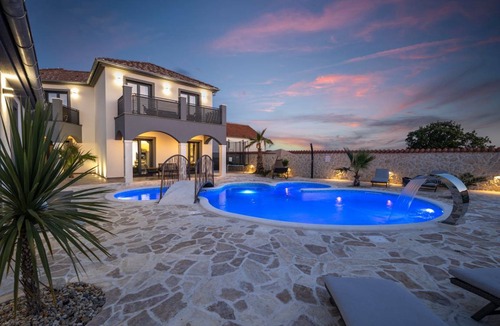 Murvica Villa | 220 m² Villa ∙ 6 bedrooms ∙ 12 guests