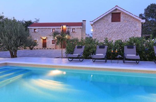 Skabrnja Villa | 240 m² Villa ∙ 4 bedrooms ∙ 10 guests