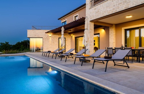 Vranje Selo Villa | 271 m² Villa ∙ 4 bedrooms ∙ 8 guests