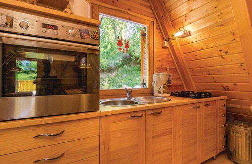 Crni Lug House | 3 Bed House Sleeps 6 - Pool, Pets, Garden, Parking