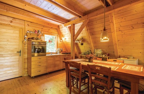 Crni Lug House | 3 Bed House Sleeps 6 - Pool, Pets, Garden, Parking