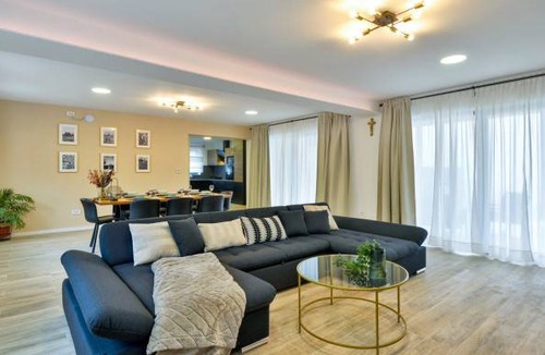 Klostar Ivanic House | 3 bedroom accommodation in Klostar Ivanic