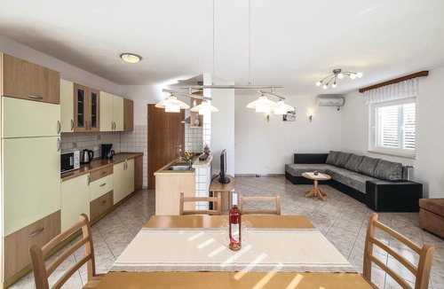 Kastel Novi Apartment | 3 bedroom accommodation in Kastel Novi