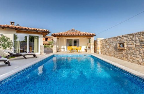Zminj House | 3 bedroom accommodation in Klimni