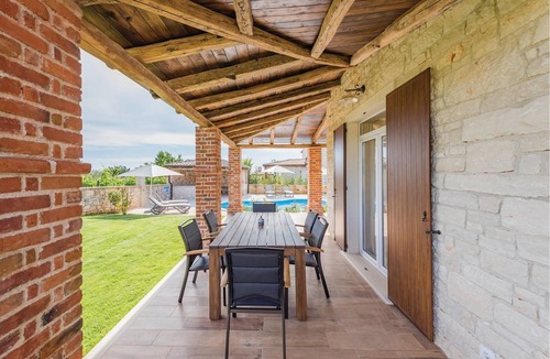 Stifanici House | 3 bedroom accommodation in Stifanici