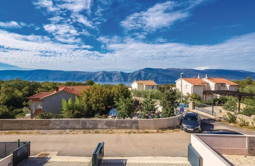 Brzac House | 3 bedroom accommodation in Brzac