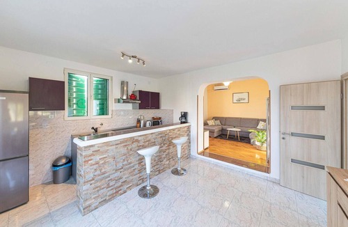 Kastel Gomilica Apartment | 3 bedroom amazing apartment in Kastel Kambelovac