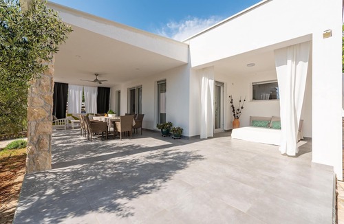 Potocnica House | 3 bedroom amazing home in Potocnica