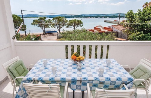 Turanj Apartment | 3 bedroom awesome apartment in Turanj