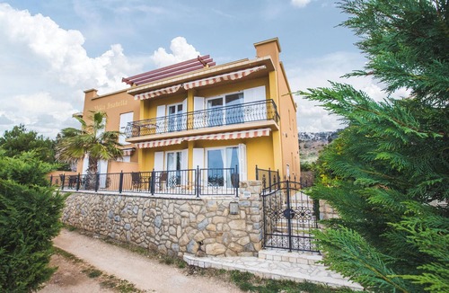 Banjol Apartment | 3 bedroom awesome apartment in Rab