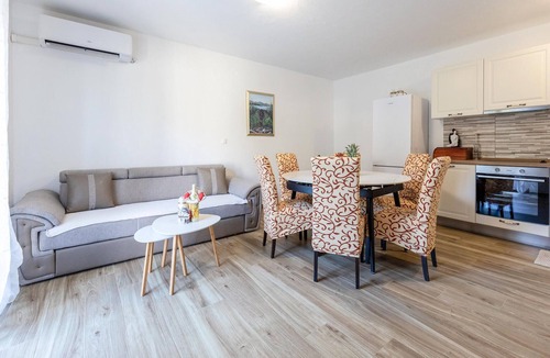 Kremena House | 3 bedroom awesome home in Kremena
