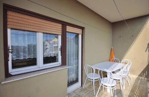 Kastel Luksic Apartment | 3 bedroom awesome apartment in Kastel Luksic