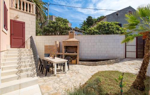 Veli Losinj Apartment | 3 Bedroom Beautiful Apartment In Veli Losinj