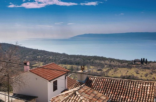 Cres House | 3 bedroom beautiful home in Dragozetici