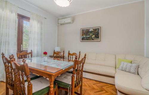 Draga Bascanska Apartment | 3 Bedroom Cozy Apartment In Draga Bascanska