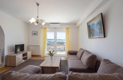 Podstrana Apartment | 3 bedroom cozy apartment in Podstrana