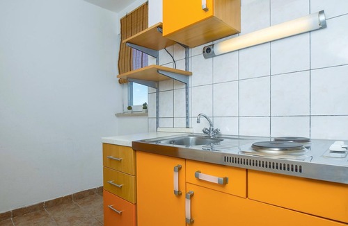Central Dalmatia Apartment | 3 bedroom gorgeous apartment in Duce