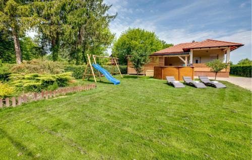 Petrinja House | 3 Bedroom Lovely Home In Stari Brod