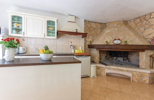 Sestanovac House | 3 bedroom lovely home in Katuni