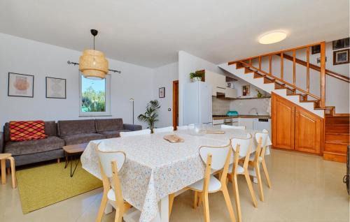 Punta Kriza House | 3 Bedroom Nice Home In Punta Kriza