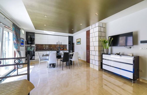 Klis House | 3 bedroom stunning home in Korusce