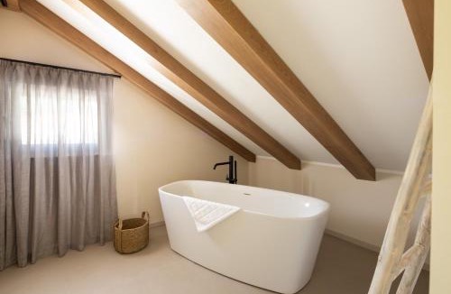 Sinj Apartment | 3 Luxury bedroom Apartment EMMA