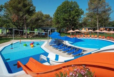 Lanterna RV Rental | 30 m² Mobile home ∙ 3 bedrooms ∙ 6 guests