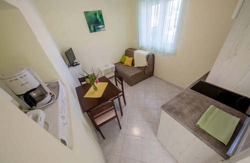 Rab Town Apartment | 32 m² Apartment ∙ 1 bedroom ∙ 2 guests