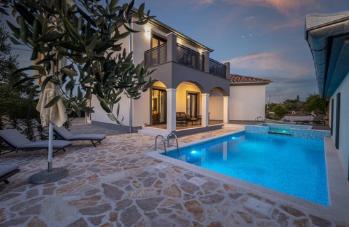 Murvica Villa | 330 m² Villa ∙ 10 bedrooms ∙ 20 guests