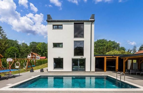 Brestovac House | 4 bedroom accommodation in Novo Zvecevo