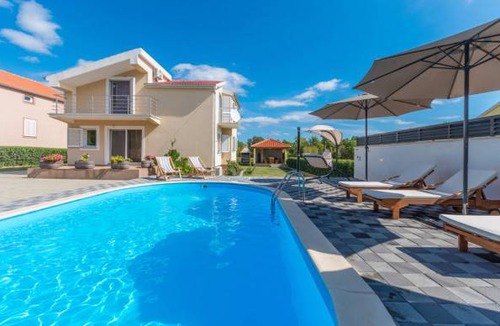 Pristeg House | 4 bedroom accommodation in Pristeg