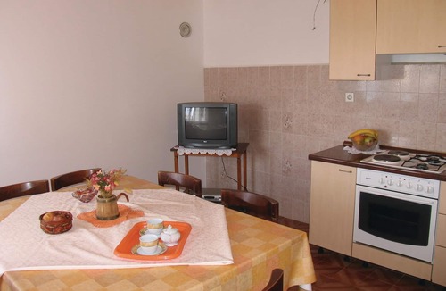 Miskovici Apartment | 4 bedroom accommodation in Miskovici