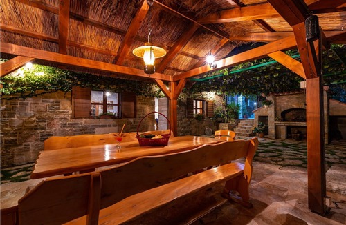 Stankovci House | 4 bedroom accommodation in Stankovci