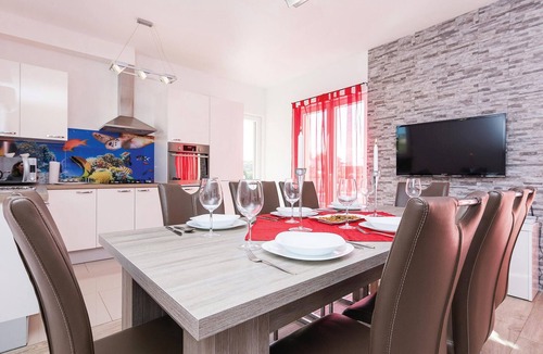 Debeljak House | 4 bedroom accommodation in Debeljak
