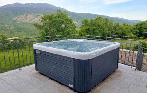 Boljun House | 4 Bedroom Amazing Home In Boljun