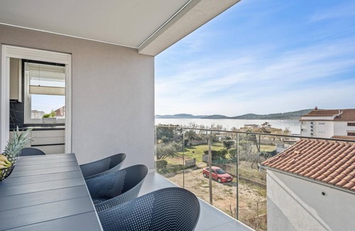 Srima Apartment | 4 bedroom cozy apartment in Srima
