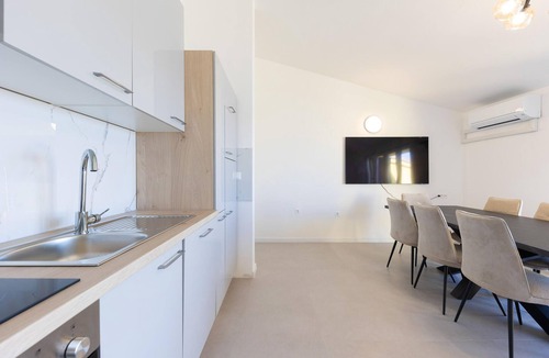 Dugi Rat Apartment | 4 bedroom gorgeous apartment in Dugi Rat