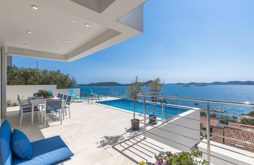 Drage House | 4 bedroom nice home in Drage