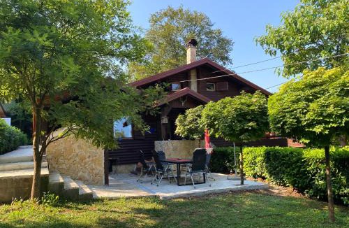 Veljun House | 4 TREES Holiday House