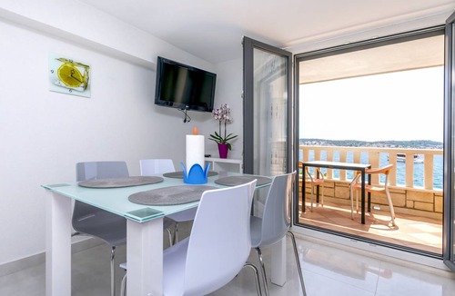 Rogoznica Apartment | 40 m² Apartment ∙ 1 bedroom ∙ 3 guests